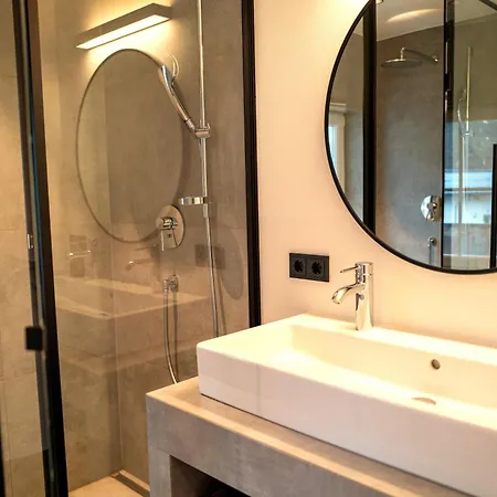 Vali Hochkoenig By We Rent * ديتن ام هوكونغ