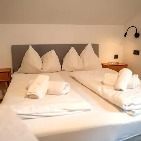 Vali Hochkoenig By We Rent * ديتن ام هوكونغ
